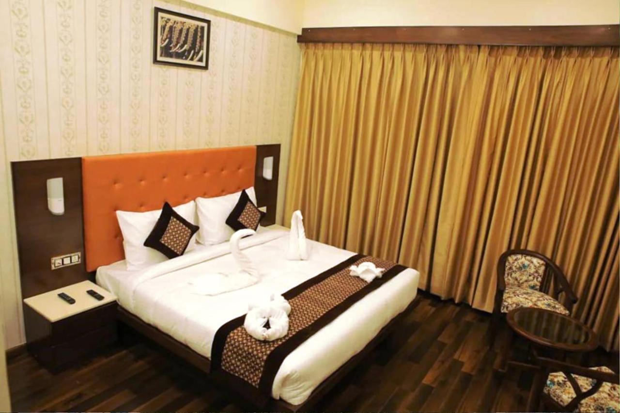 Hotel Citi Inn Grande Zirakpur Екстериор снимка