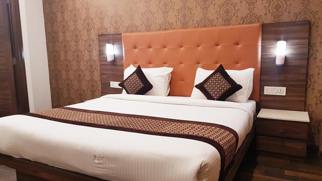 Hotel Citi Inn Grande Zirakpur Екстериор снимка