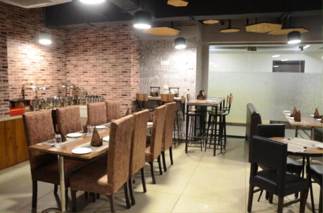 Hotel Citi Inn Grande Zirakpur Екстериор снимка
